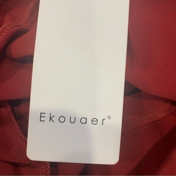 Ekouaer Maroon Golf Skort Size Large - Picture 9 of 13